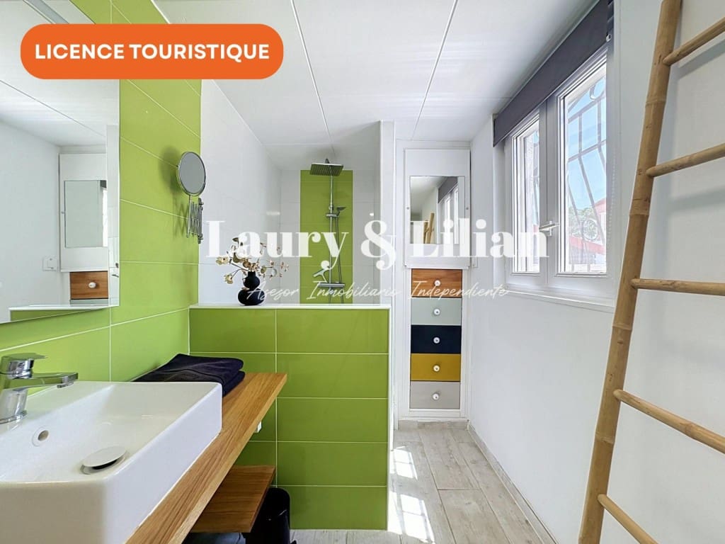 2 bedroom Villa for sale in Empuriabrava with pool garage - € 377,000 (Ref: 9962343)