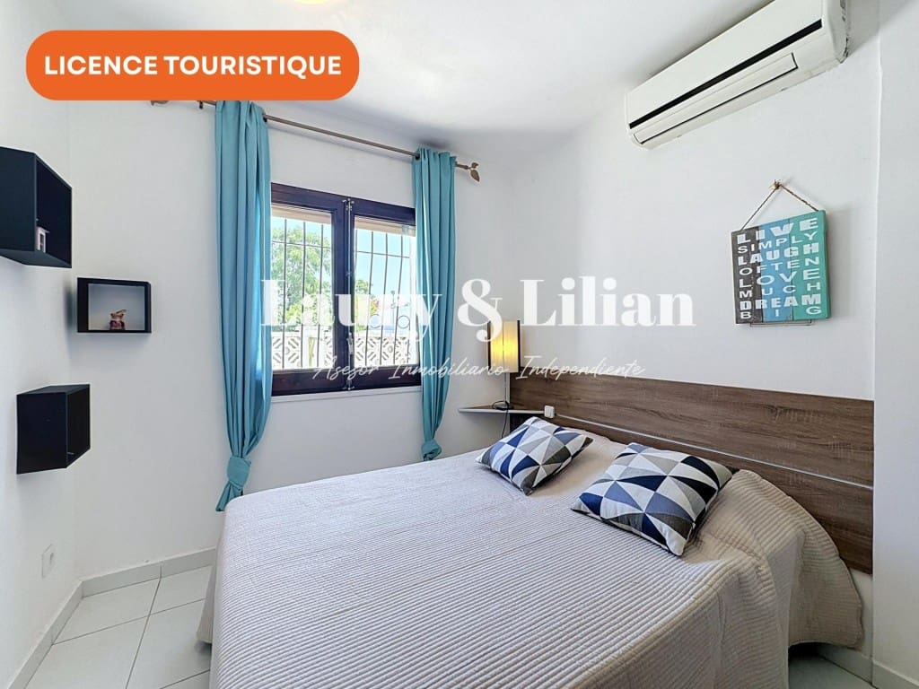 2 bedroom Villa for sale in Empuriabrava with pool garage - € 377,000 (Ref: 9962343)