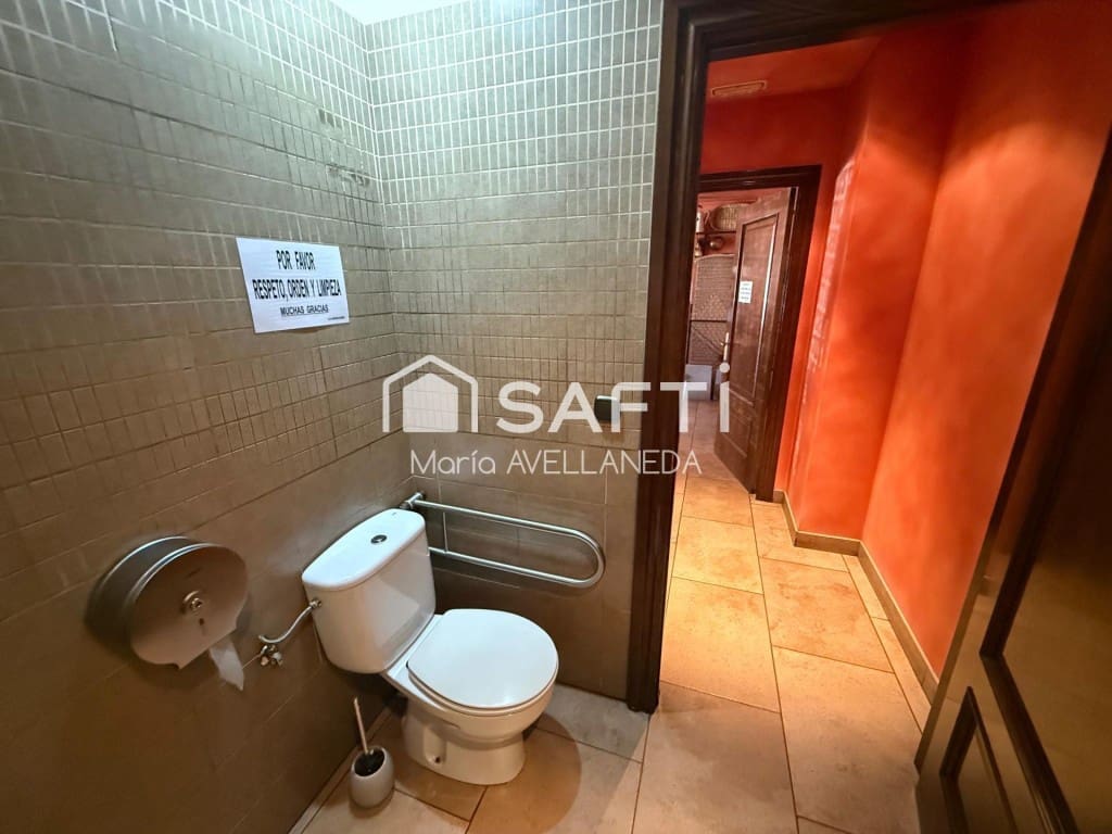 Erhverv til salg i Valencia de Don Juan - € 270.000 (Ref: 9962344)