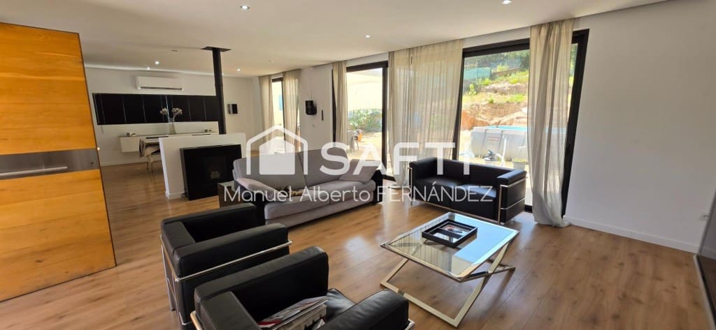 3 sovrum Villa till salu i Lloret de Mar med garage - 330 000 € (Ref: 9964985)