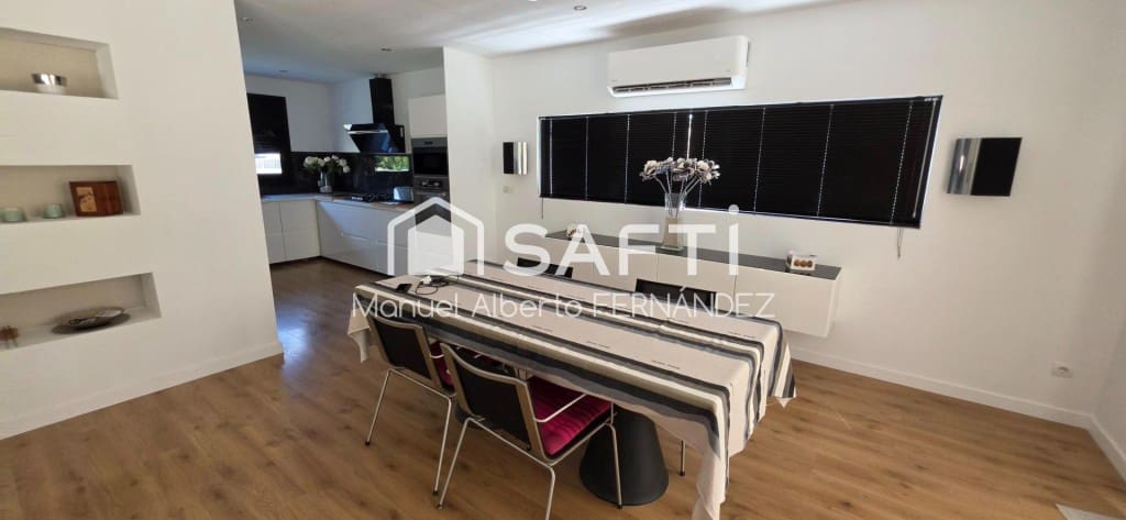 3 sovrum Villa till salu i Lloret de Mar med garage - 330 000 € (Ref: 9964985)