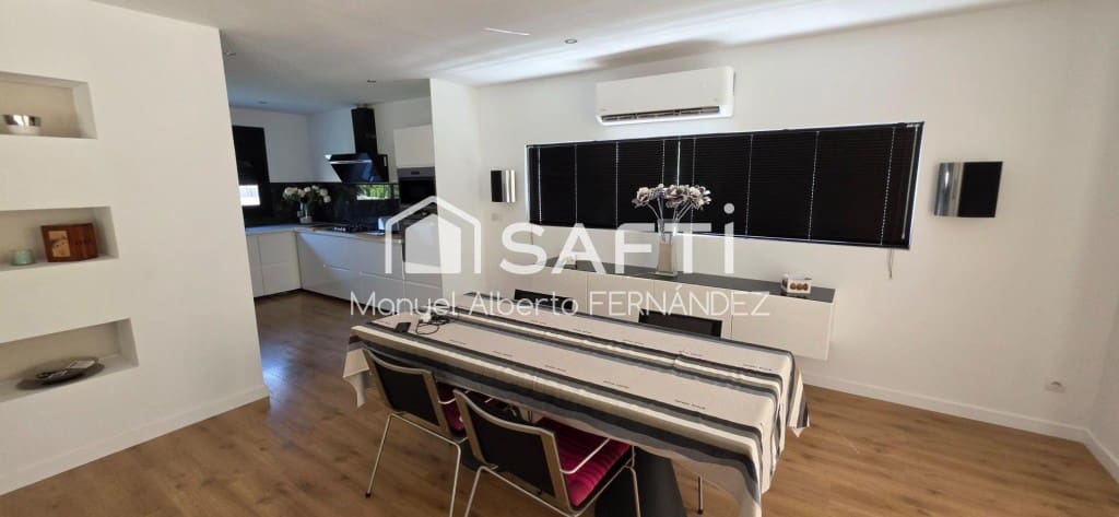 3 sovrum Villa till salu i Lloret de Mar med garage - 330 000 € (Ref: 9964985)