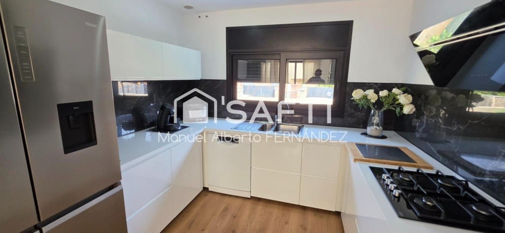 3 sovrum Villa till salu i Lloret de Mar med garage - 330 000 € (Ref: 9964985)