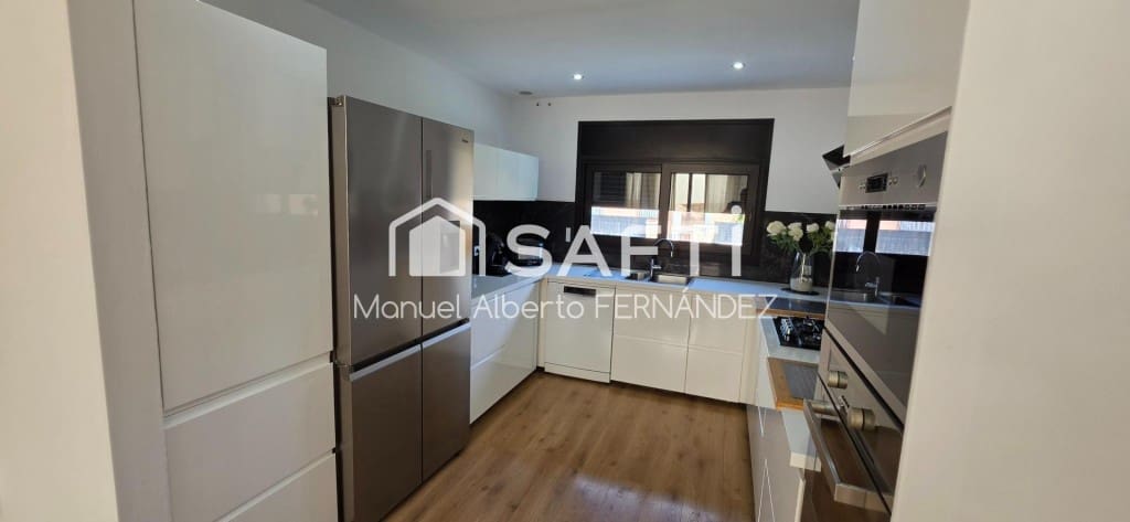3 sovrum Villa till salu i Lloret de Mar med garage - 330 000 € (Ref: 9964985)