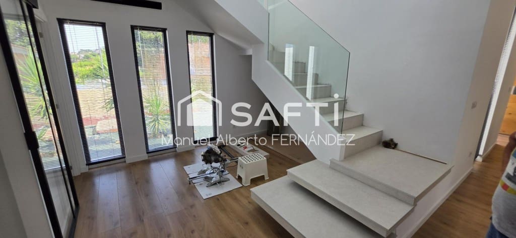 3 sovrum Villa till salu i Lloret de Mar med garage - 330 000 € (Ref: 9964985)