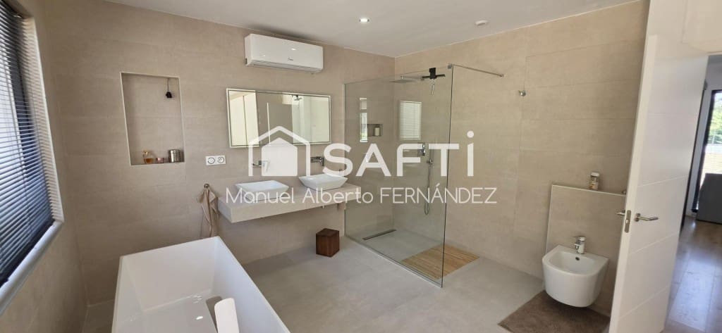 3 sovrum Villa till salu i Lloret de Mar med garage - 330 000 € (Ref: 9964985)