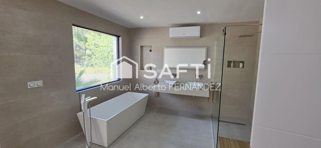 3 sovrum Villa till salu i Lloret de Mar med garage - 330 000 € (Ref: 9964985)