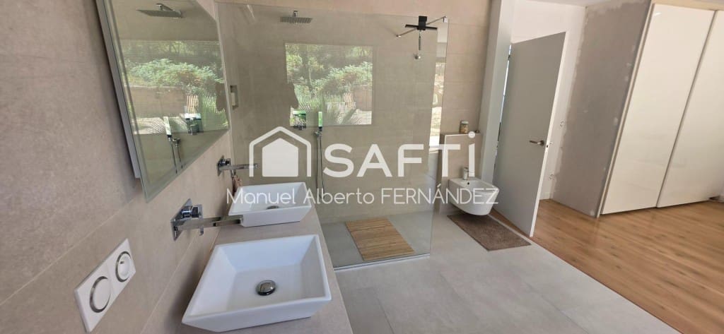 3 sovrum Villa till salu i Lloret de Mar med garage - 330 000 € (Ref: 9964985)