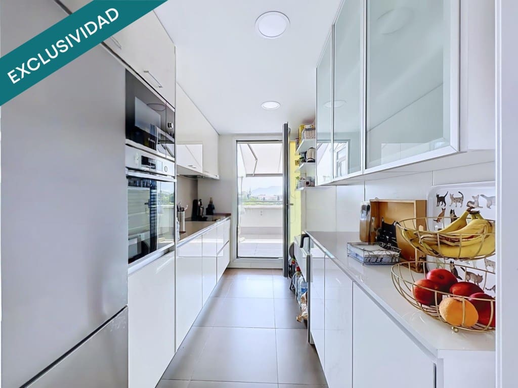 3 bedroom Penthouse for sale in Alcala de Henares with pool garage - € 550,000 (Ref: 9964986)