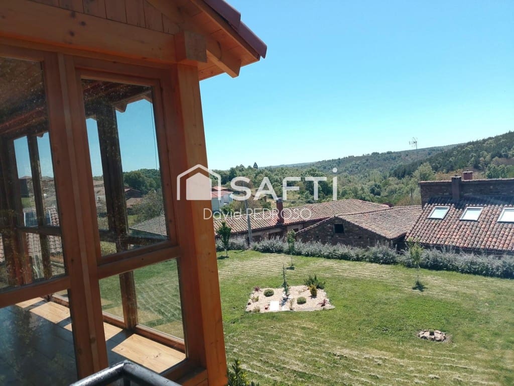 4 soverom Villa til salgs i Santa Maria de Ordas med garasje - € 294 700 (Ref: 9964988)