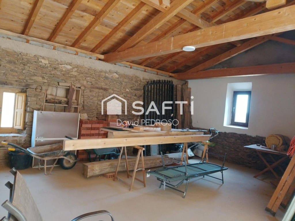 4 soverom Villa til salgs i Santa Maria de Ordas med garasje - € 294 700 (Ref: 9964988)