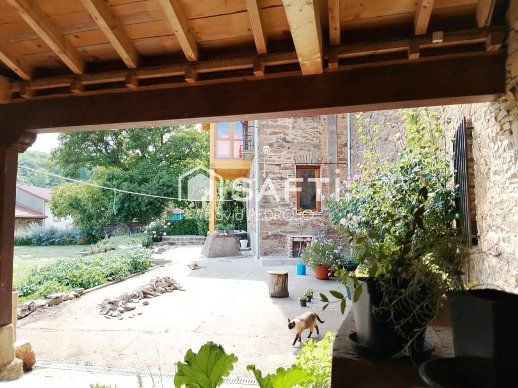 4 soverom Villa til salgs i Santa Maria de Ordas med garasje - € 294 700 (Ref: 9964988)
