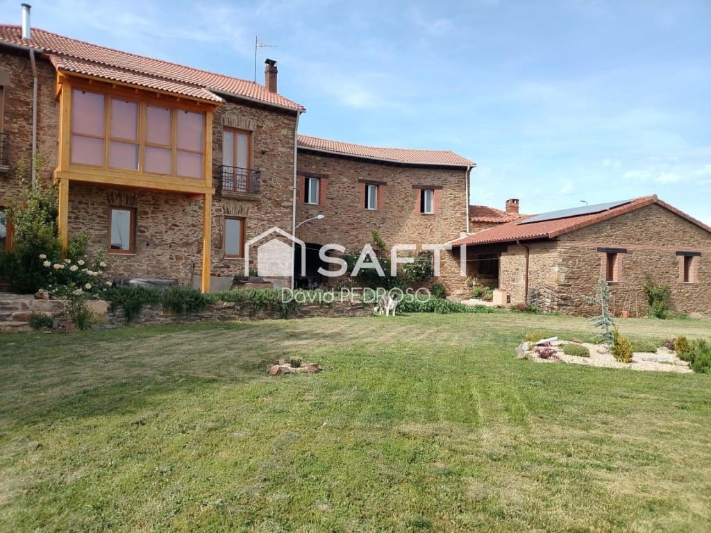 4 soverom Villa til salgs i Santa Maria de Ordas med garasje - € 294 700 (Ref: 9964988)