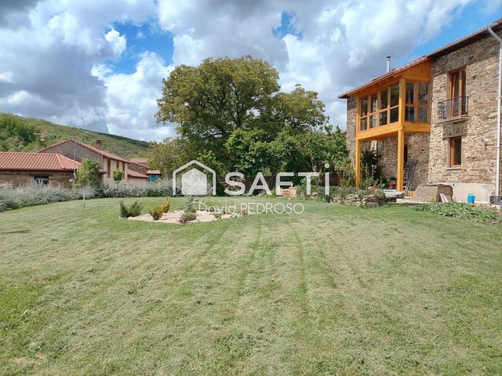 4 soverom Villa til salgs i Santa Maria de Ordas med garasje - € 294 700 (Ref: 9964988)