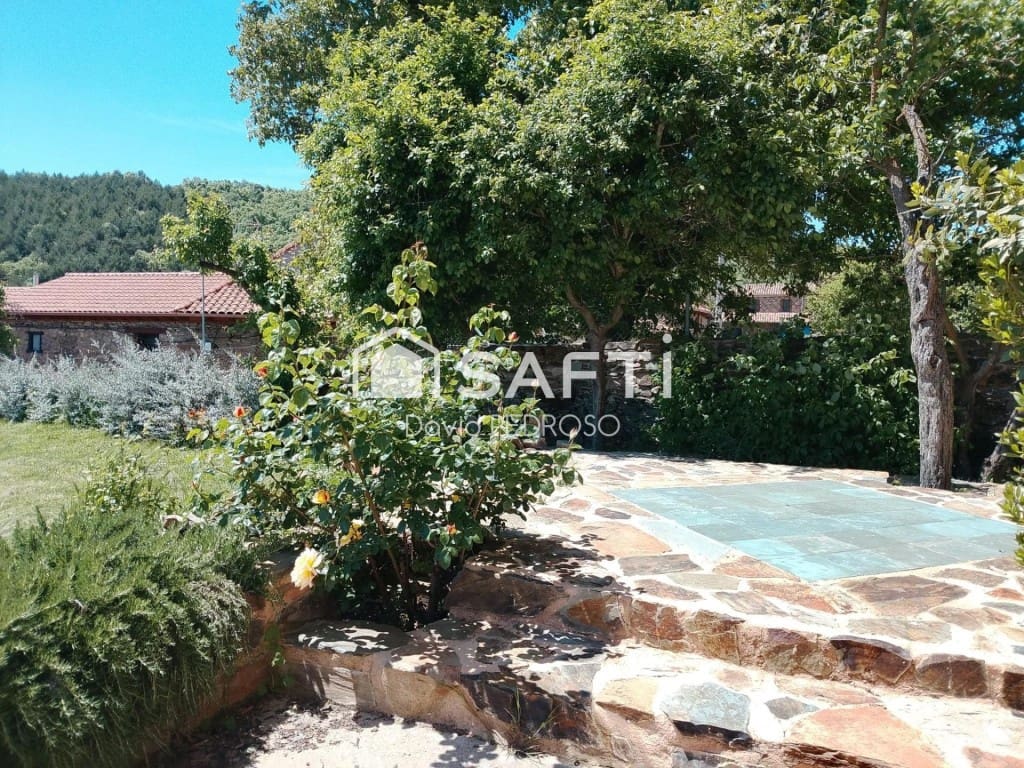 4 soverom Villa til salgs i Santa Maria de Ordas med garasje - € 294 700 (Ref: 9964988)