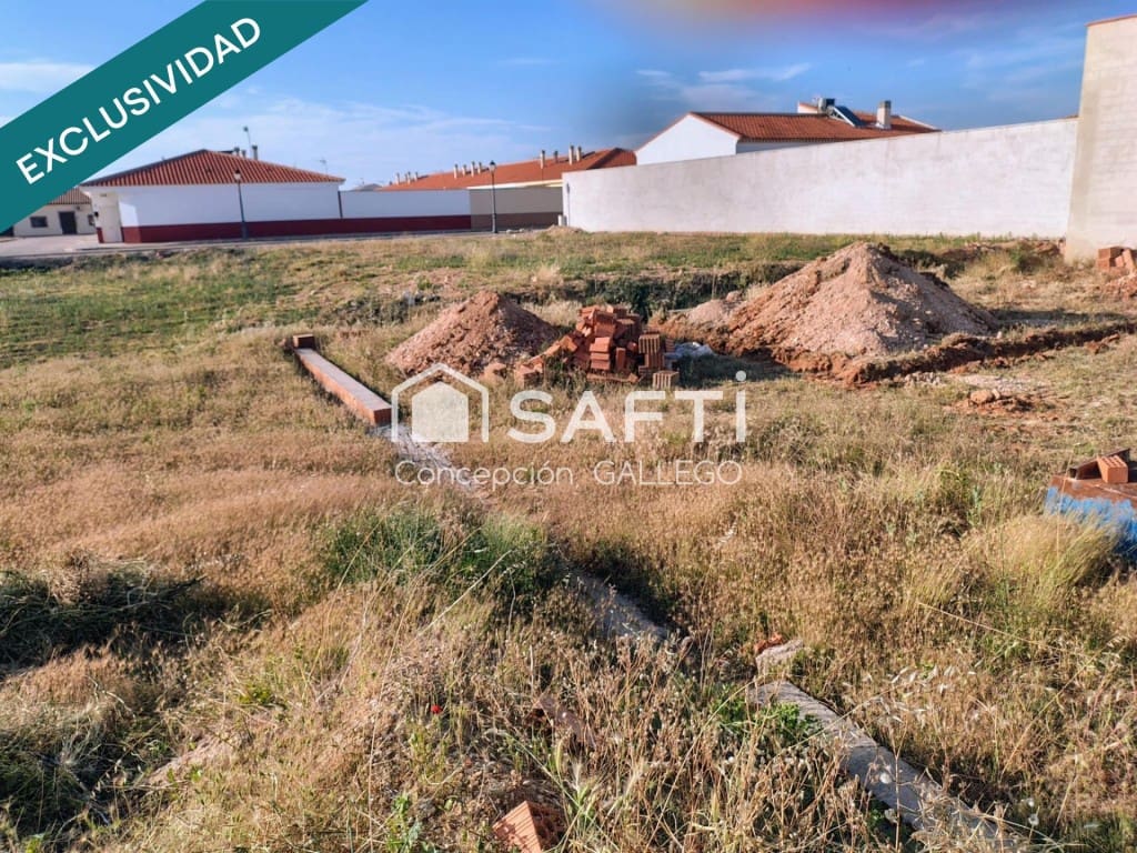 1 bedroom Villa for sale in Arenales de San Gregorio with pool garage - € 33,000 (Ref: 9966340)