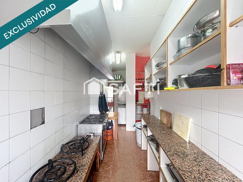 Erhverv til salg i Santiago de Compostela - € 150.000 (Ref: 9966341)