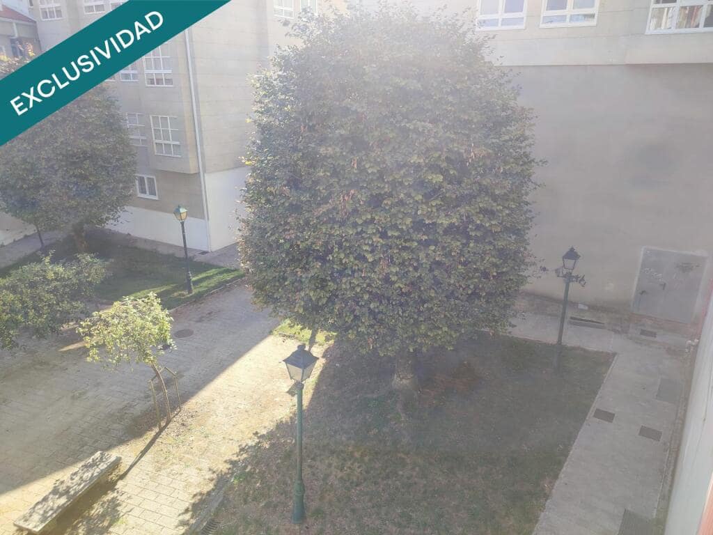 Erhverv til salg i Santiago de Compostela - € 150.000 (Ref: 9966341)