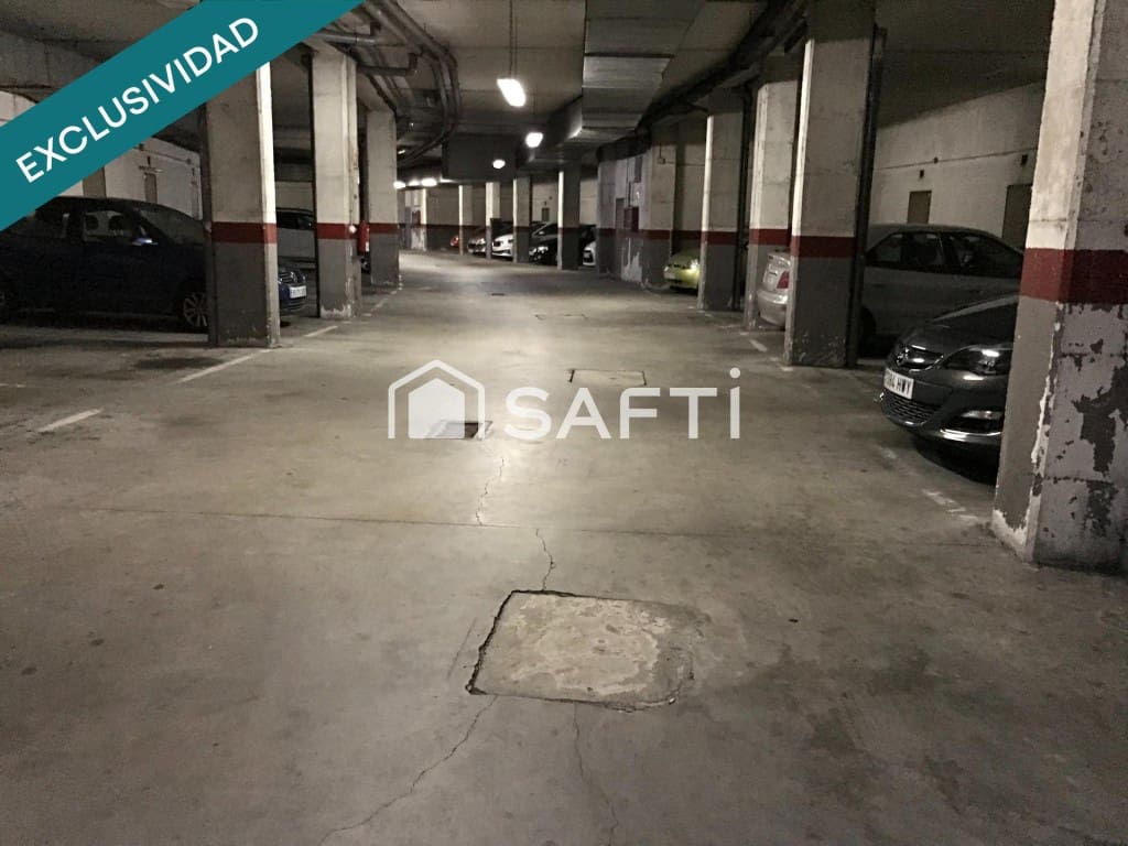 3 bedroom Apartment for sale in Santiago de Compostela - € 250,000 (Ref: 9966342)