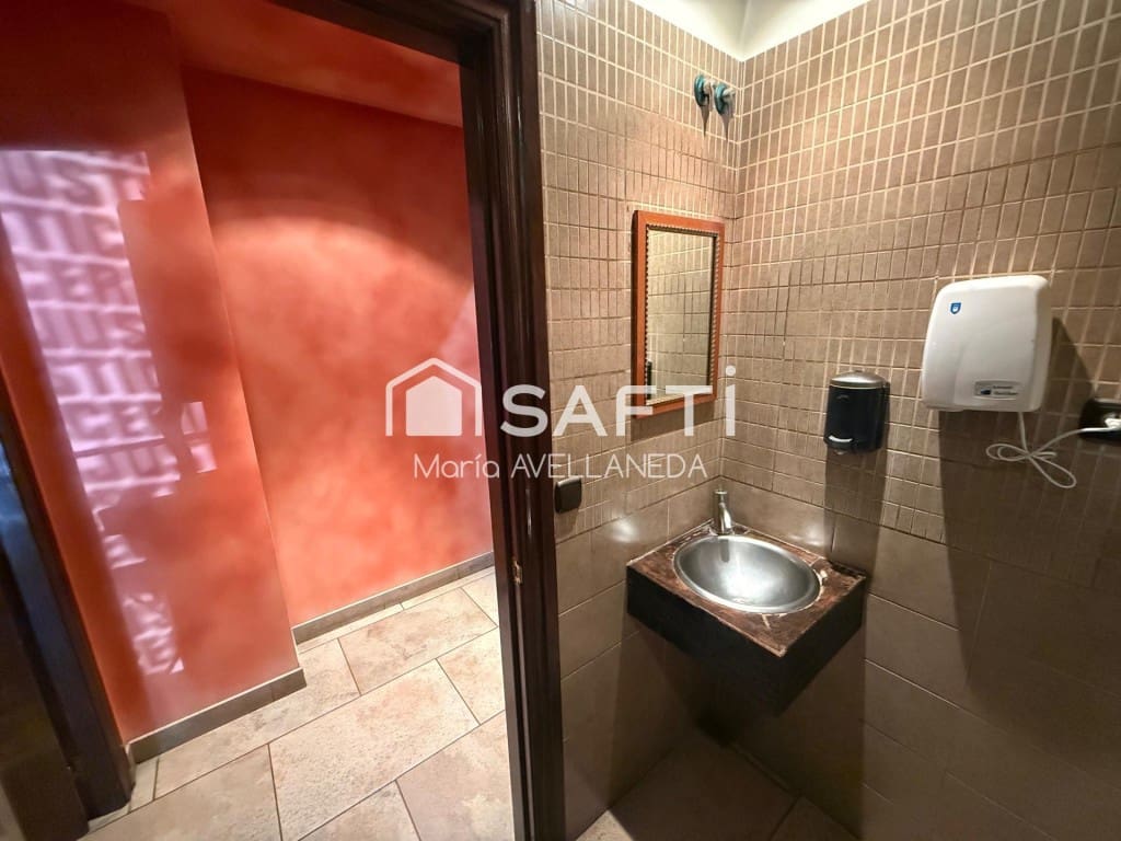 Komercyjne na sprzedaż w Valencia de Don Juan - 270 000 € (Ref: 9966344)