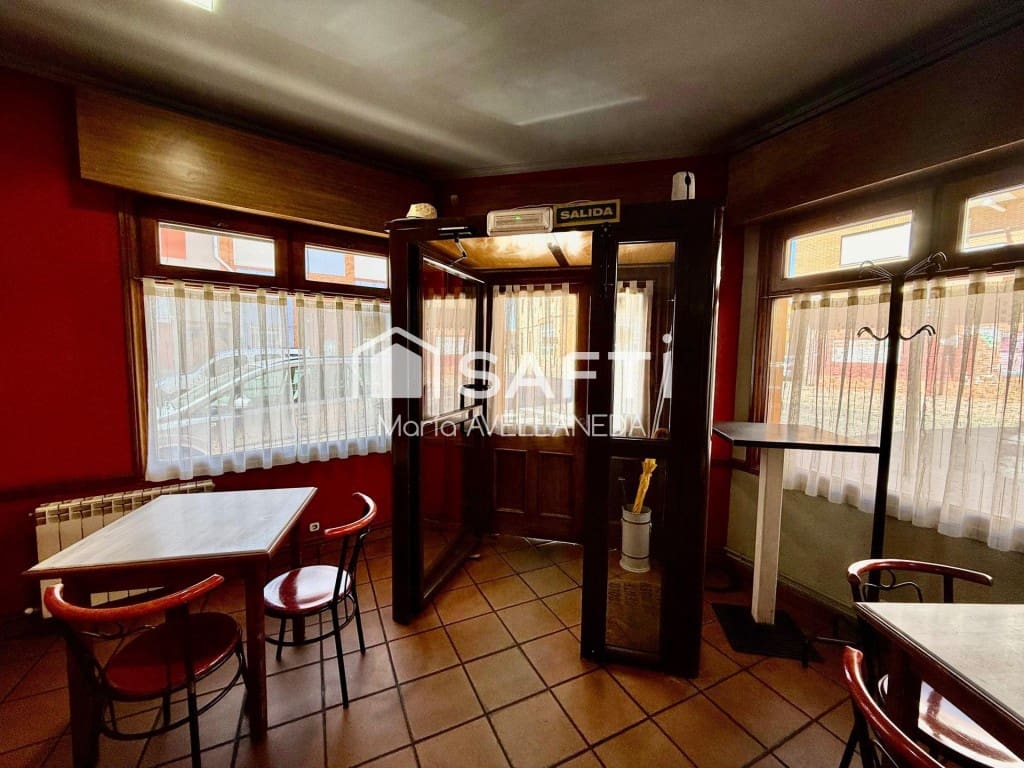 Local Commercial à vendre à Valencia de Don Juan - 130 000 € (Ref: 9966345)