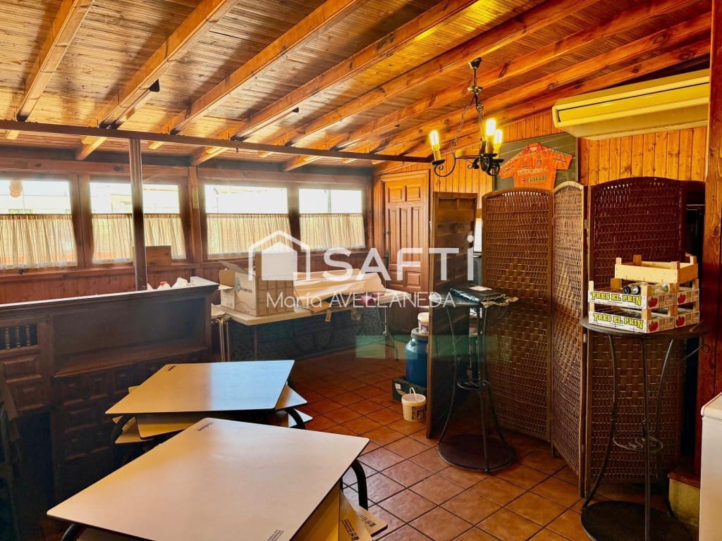 Gewerbe zu vermieten in Valencia de Don Juan - 1.200 € (Ref: 9966347)