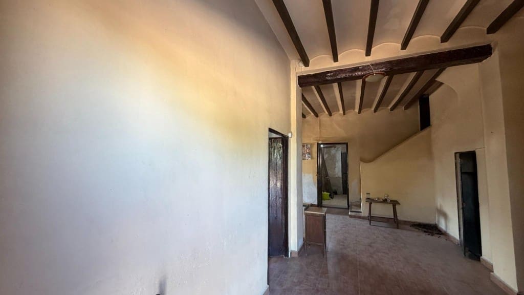5 soveværelse Finca/Landehus til salg i La Romana med garage - € 149.000 (Ref: 9966352)