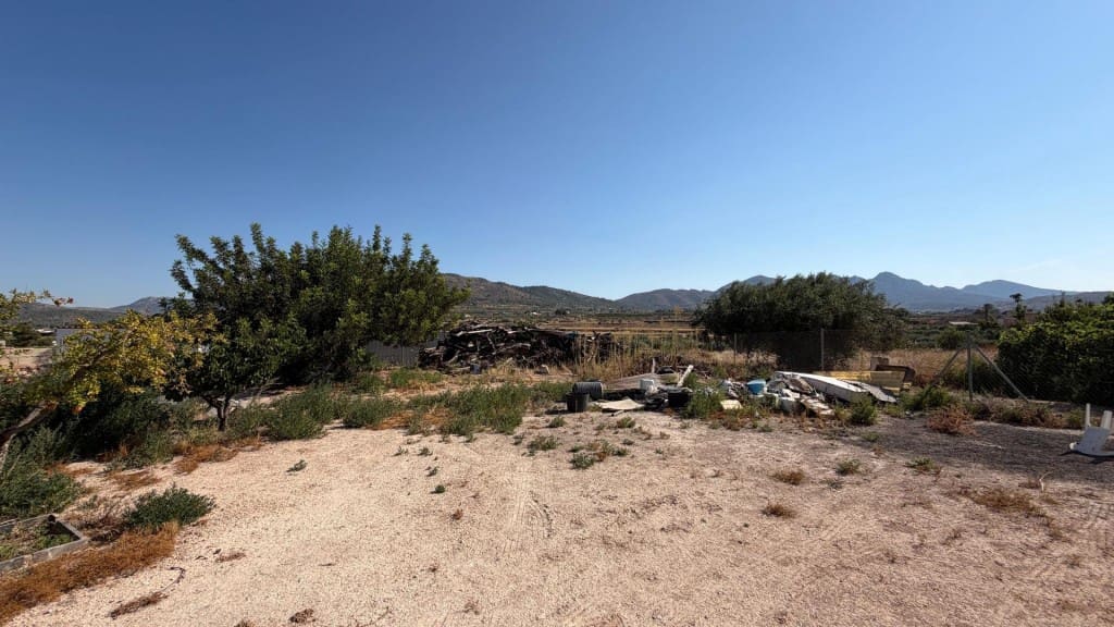 5 soveværelse Finca/Landehus til salg i La Romana med garage - € 149.000 (Ref: 9966352)