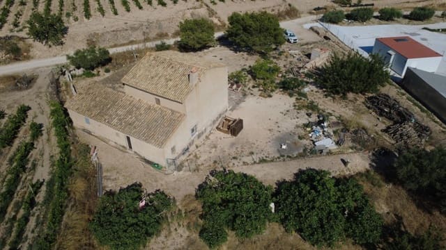 5 soveværelse Finca/Landehus til salg i La Romana med garage - € 149.000 (Ref: 9966352)