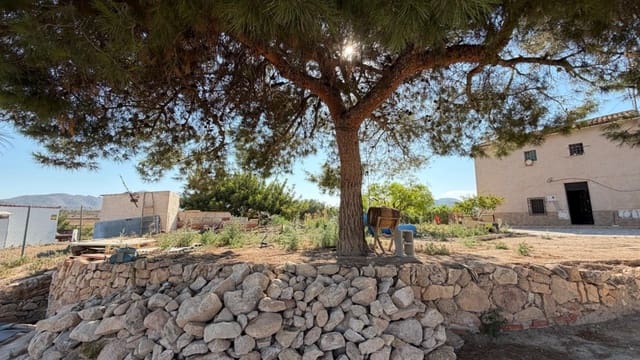 5 soveværelse Finca/Landehus til salg i La Romana med garage - € 149.000 (Ref: 9966352)
