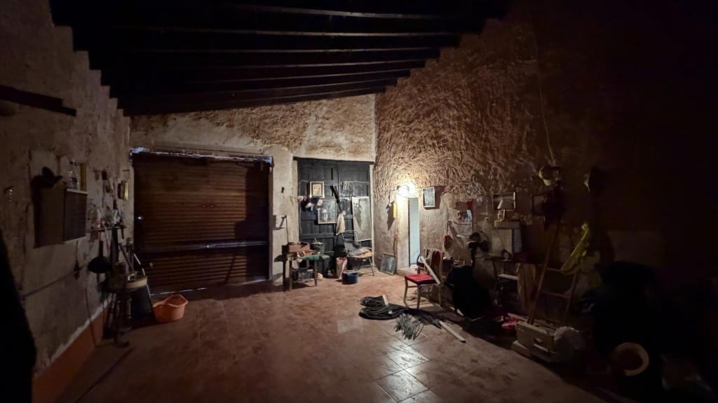 5 soveværelse Finca/Landehus til salg i La Romana med garage - € 149.000 (Ref: 9966352)