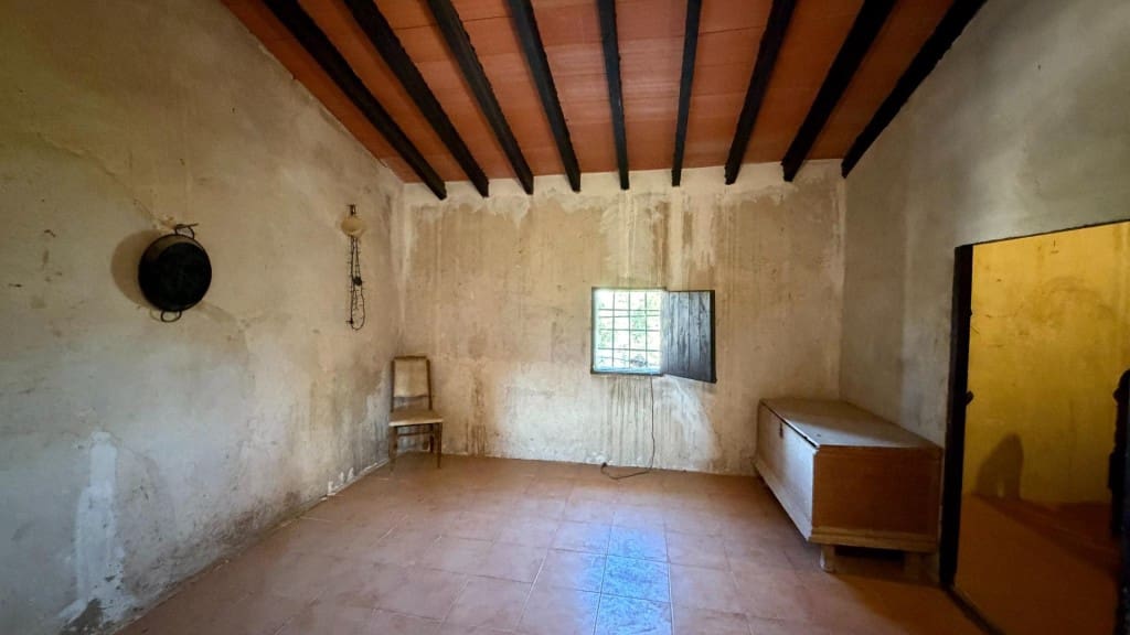 5 soveværelse Finca/Landehus til salg i La Romana med garage - € 149.000 (Ref: 9966352)