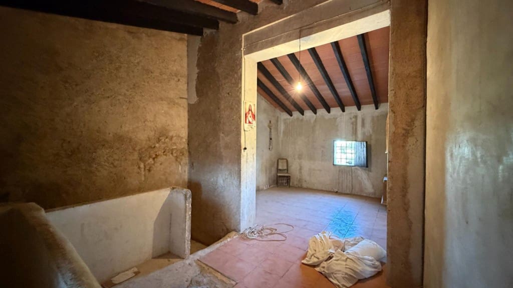 5 soveværelse Finca/Landehus til salg i La Romana med garage - € 149.000 (Ref: 9966352)