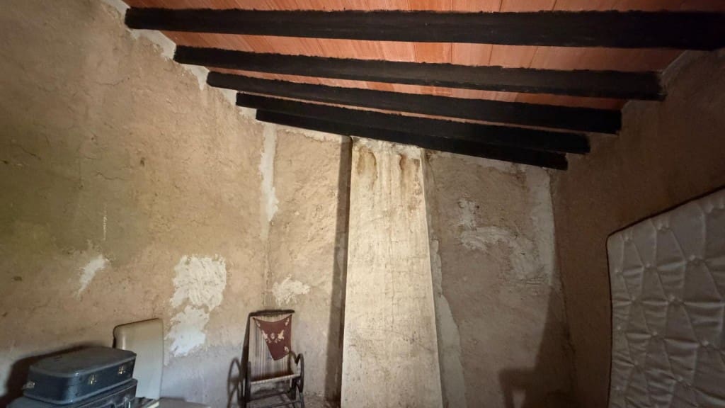 5 soveværelse Finca/Landehus til salg i La Romana med garage - € 149.000 (Ref: 9966352)