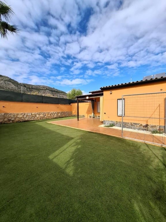 5 soveværelse Villa til salg i Oropesa  - € 269.000 (Ref: 9966353)