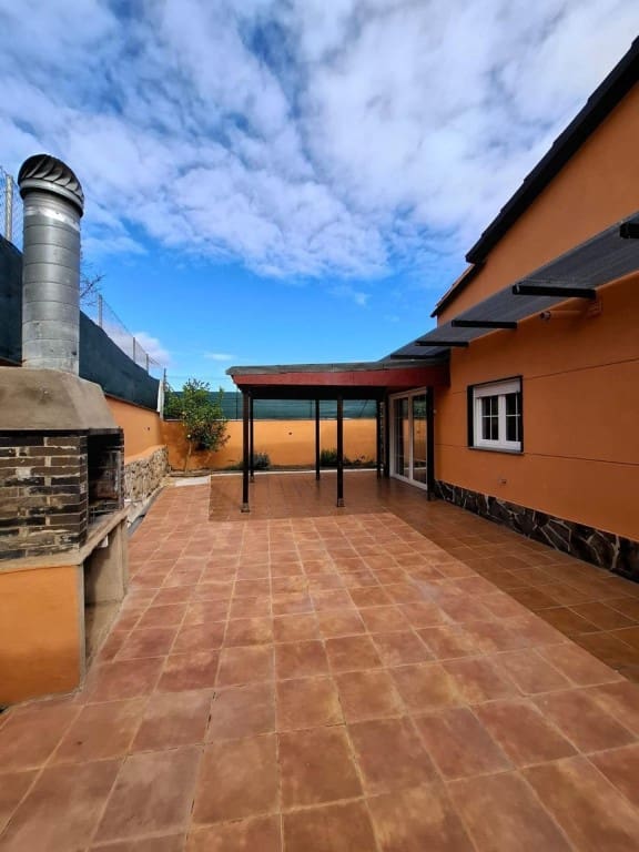5 soveværelse Villa til salg i Oropesa  - € 269.000 (Ref: 9966353)
