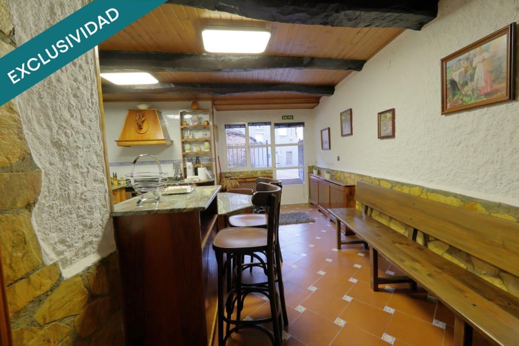 3 bedroom Villa for sale in Vega de Espinareda - € 105,000 (Ref: 9970321)