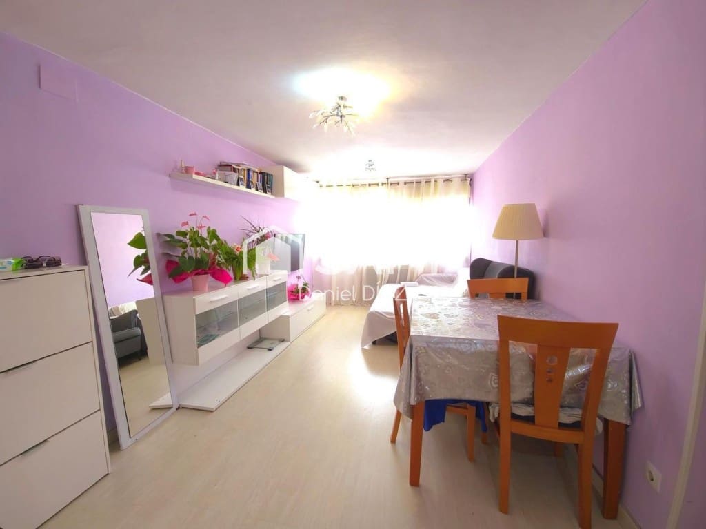 3 bedroom Apartment for sale in Badalona - € 135,000 (Ref: 9973032)