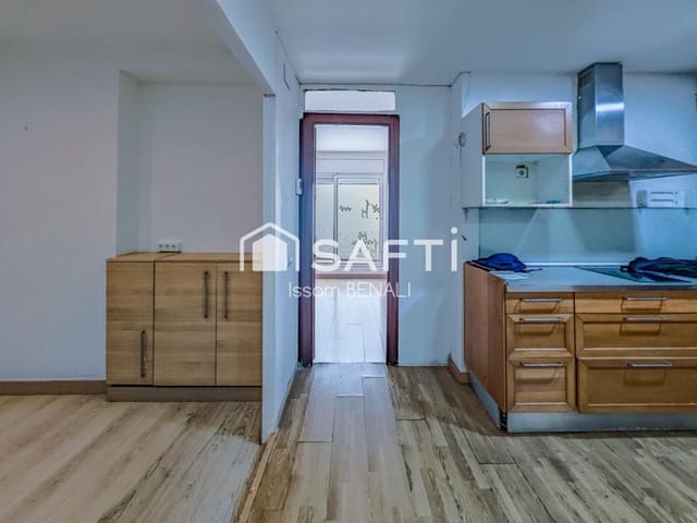 2 soveværelse Lejlighed til salg i Vilapicina i La Torre Llobeta, Barcelona by - € 230.000 (Ref: 9973036)