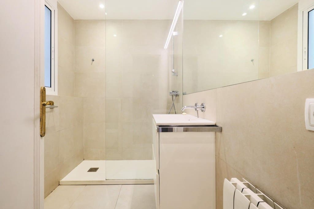 2 soverom Leilighet til salgs i Barcelona by - € 380 000 (Ref: 9975026)