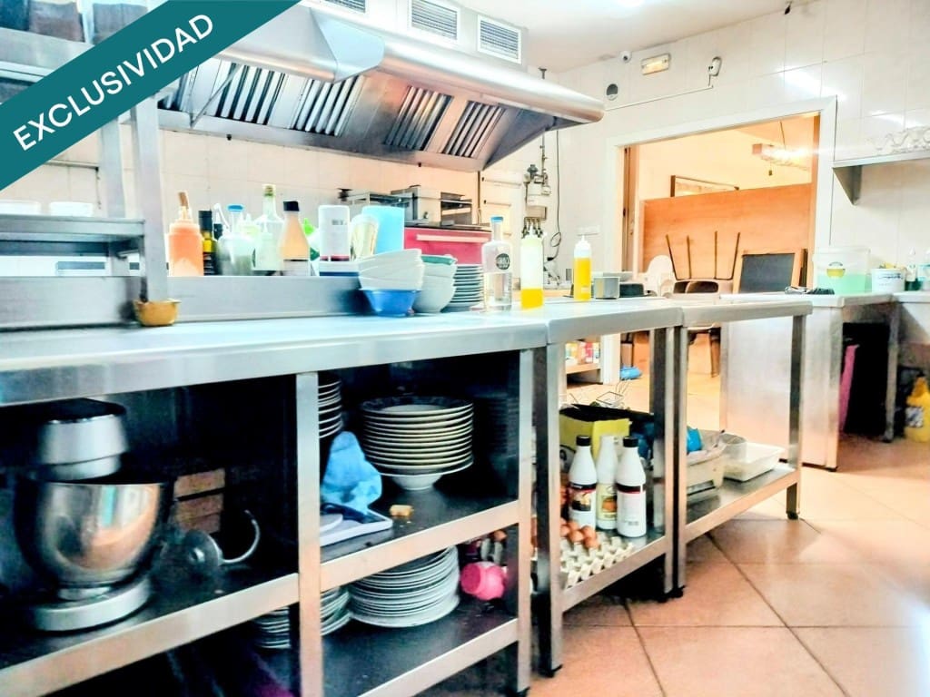 Kommersiell til salgs i Pineda de Mar - € 235 000 (Ref: 9975027)