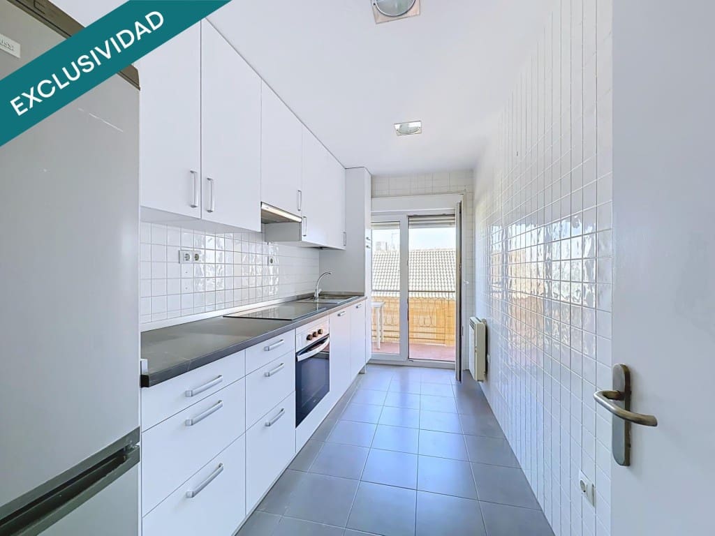 2 bedroom Apartment for sale in San Sebastian de los Reyes - € 330,000 (Ref: 9975029)