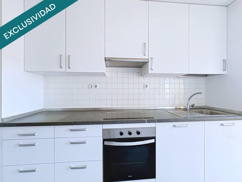 2 bedroom Apartment for sale in San Sebastian de los Reyes - € 330,000 (Ref: 9975029)