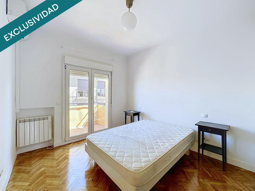 2 bedroom Apartment for sale in San Sebastian de los Reyes - € 330,000 (Ref: 9975029)