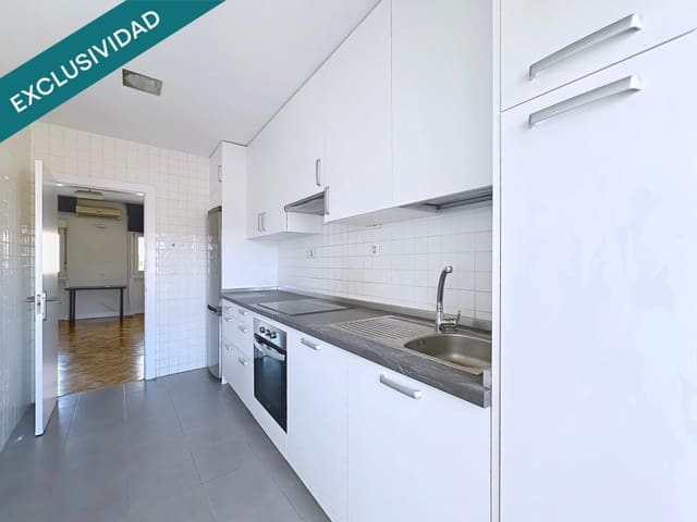 Apartamento de 2 habitaciones en San Sebastián de los Reyes en venta - 330.000 € (Ref: 9975029)