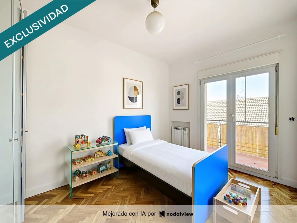 2 bedroom Apartment for sale in San Sebastian de los Reyes - € 330,000 (Ref: 9975029)