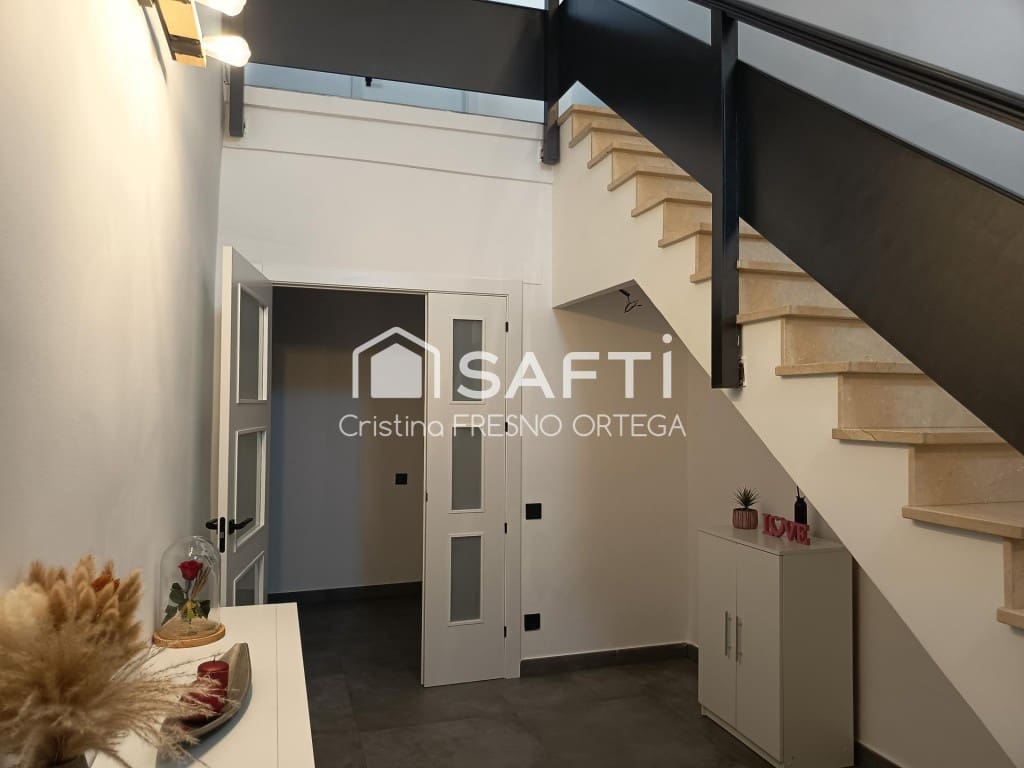 4 soverom Villa til salgs i Els Pallaresos med svømmebasseng garasje - € 548 000 (Ref: 9975030)