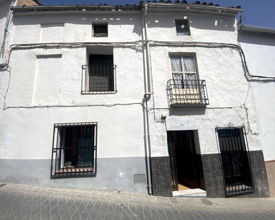 6 bedroom Finca/Country House for sale in Alcala la Real - € 79,000 (Ref: 9975031)