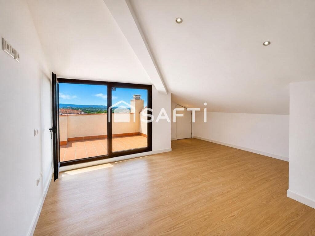 3 bedroom Flat for sale in Manresa - € 210,000 (Ref: 9975036)