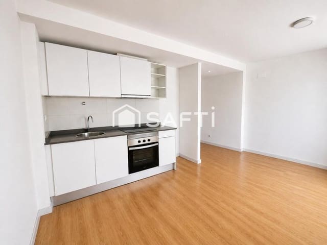 3 bedroom Flat for sale in Manresa - € 210,000 (Ref: 9975036)